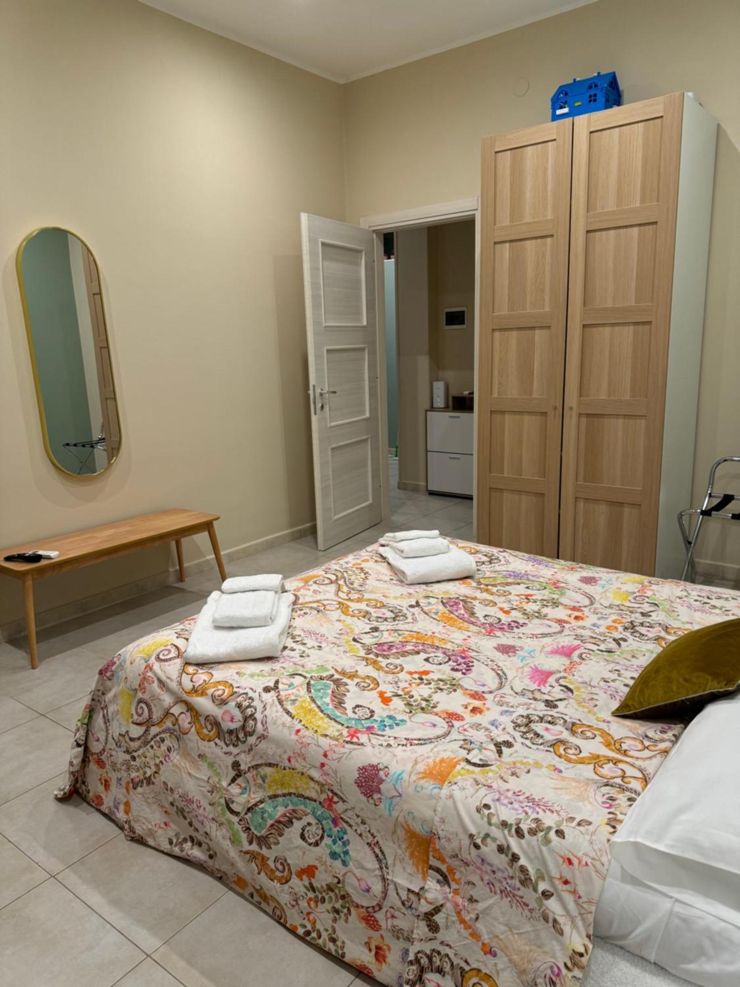 Domus Fysi Hotel Палермо Екстериор снимка